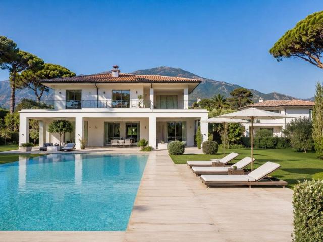 Villa in vendita a Forte dei Marmi LU