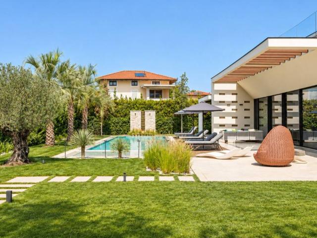 Villa in vendita a Forte dei Marmi LU
