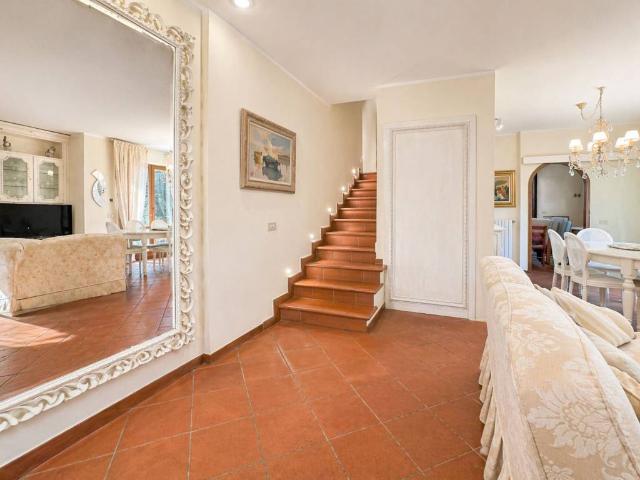 Villa in vendita a Forte dei Marmi LU