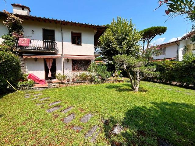 Villa in vendita a Forte dei Marmi LU