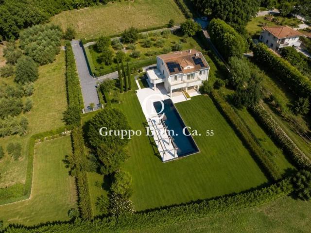 Villa in vendita a Forte dei Marmi LU