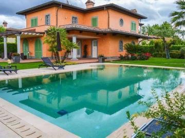 Villa in vendita a Forte dei Marmi LU
