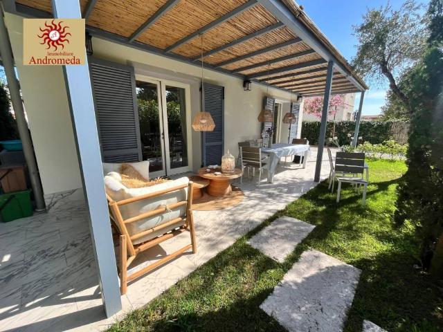 Villa in vendita a Forte dei Marmi LU
