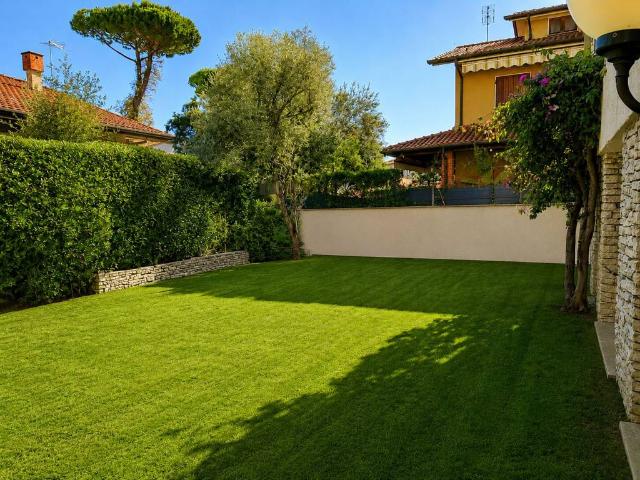 Villa in vendita a Forte dei Marmi LU
