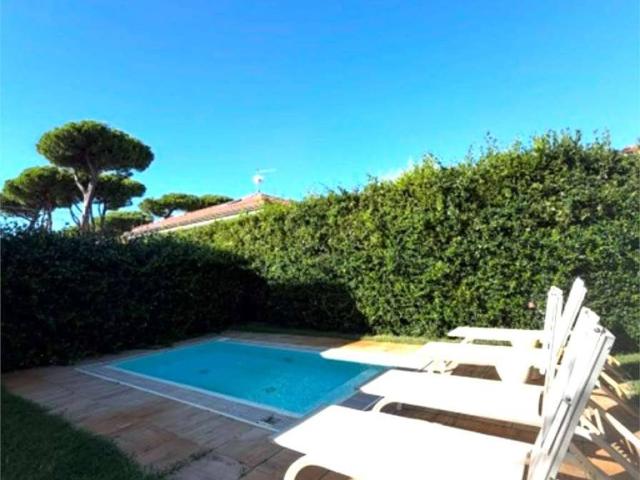 Villa in vendita a Forte dei Marmi LU
