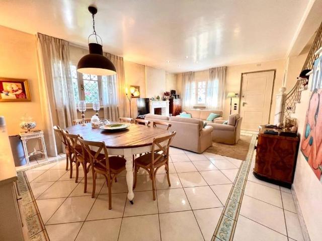 Villa in vendita a Forte dei Marmi LU