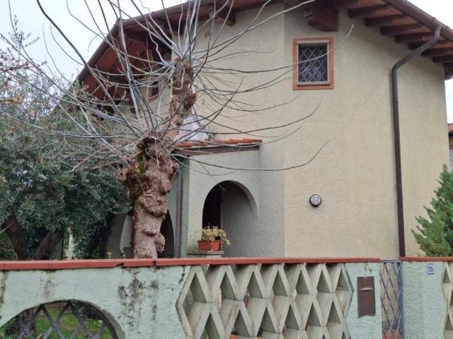Villa in vendita a Forte dei Marmi LU