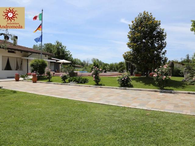 Villa in vendita a Forte dei Marmi LU