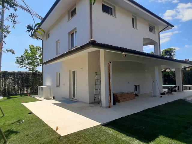 Villa in vendita a Forte dei Marmi LU