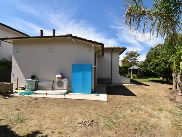 Villa in vendita a Forte dei Marmi LU