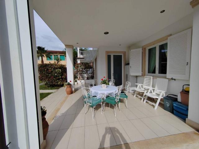 Villa in vendita a Forte dei Marmi LU