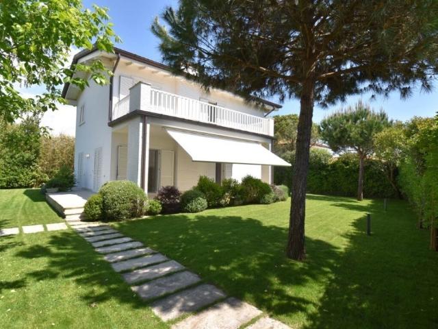 Villa in vendita a Forte dei Marmi