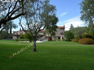 Villa Indipendente in vendita a Forte dei Marmi - Piscina