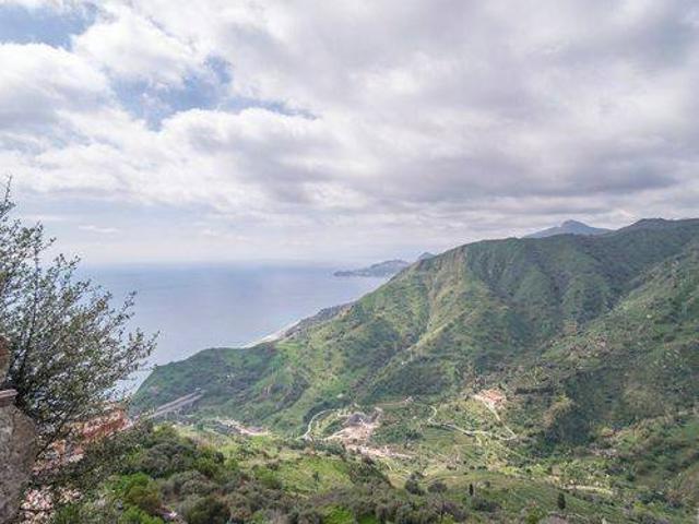 Villa in vendita a Forza d'Agrò ME