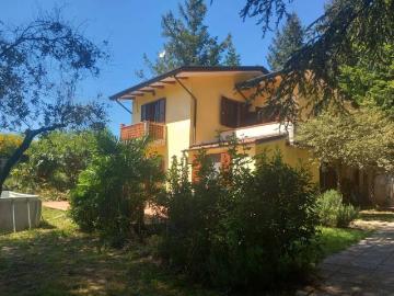 Villa in vendita a Fosdinovo MS