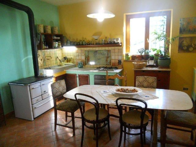 Villa in vendita a Fosdinovo MS