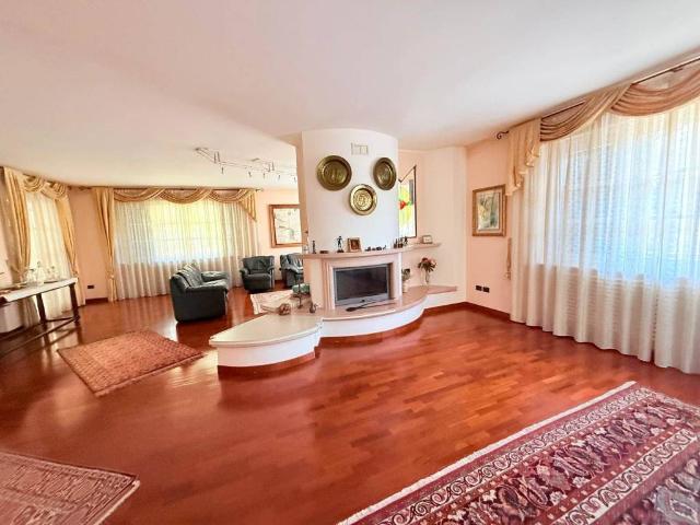 Villa in vendita a Fossombrone PU