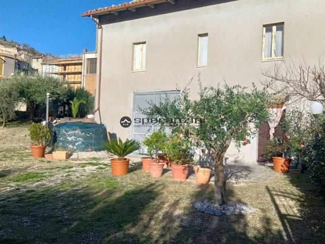 Villa in vendita a Fossombrone PU