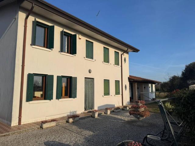 Villa in vendita a Fossalta di Piave VE