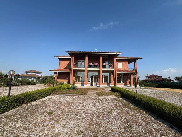 Villa in vendita a Fossano CN