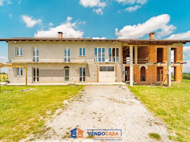 Villa in vendita a Fossano CN