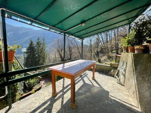 Villa in vendita a Favale di Malvaro GE