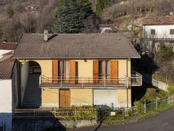 Villa in vendita a Fabbrica Curone AL