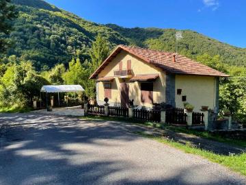 Villa in vendita a Fabbrica Curone AL