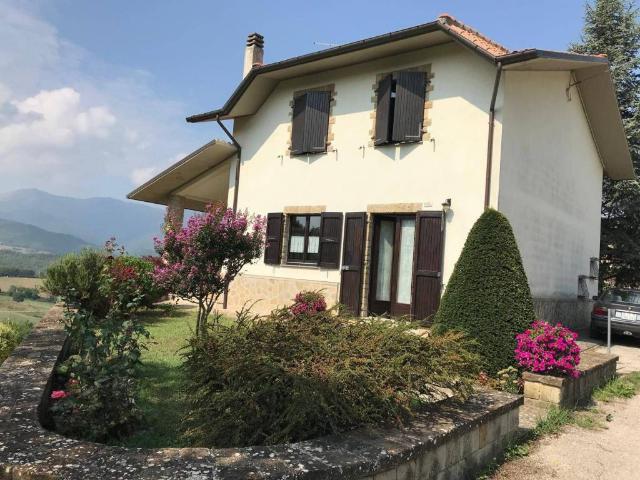 Villa in vendita a Fabriano AN