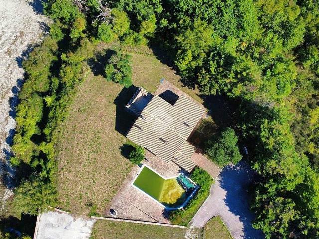 Villa in vendita a Fabriano AN