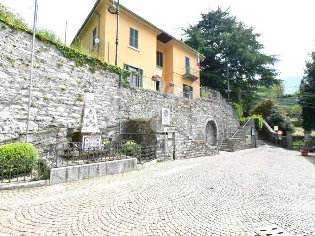 Villa in vendita a Faggeto Lario CO
