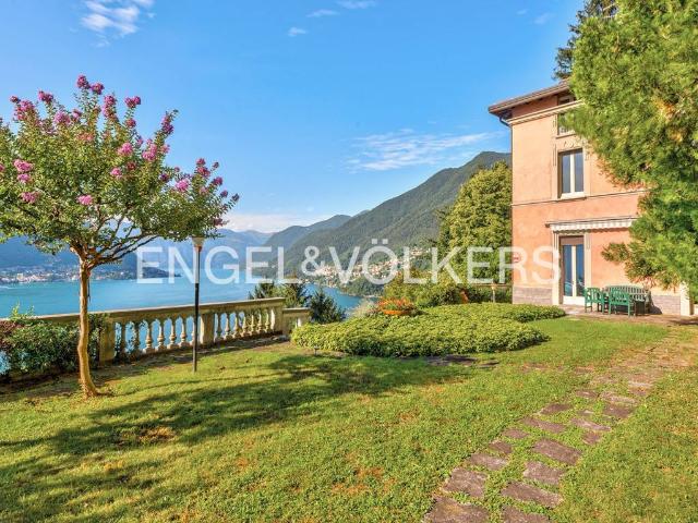 Villa in vendita a Faggeto Lario CO