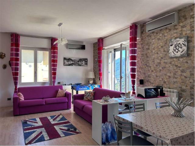 Villa in vendita a Faggeto Lario CO