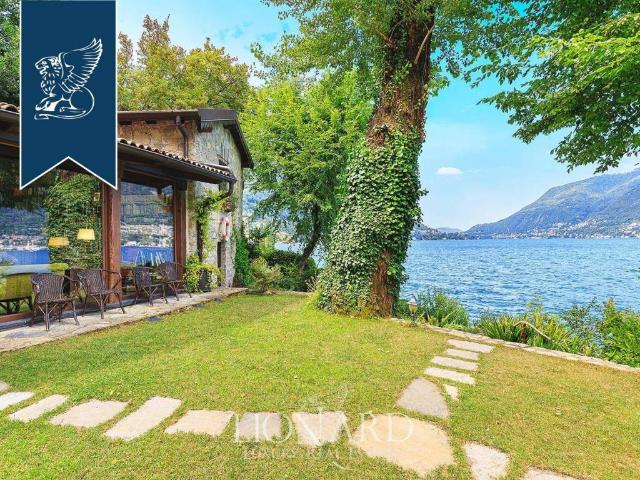 Villa in vendita a Faggeto Lario CO
