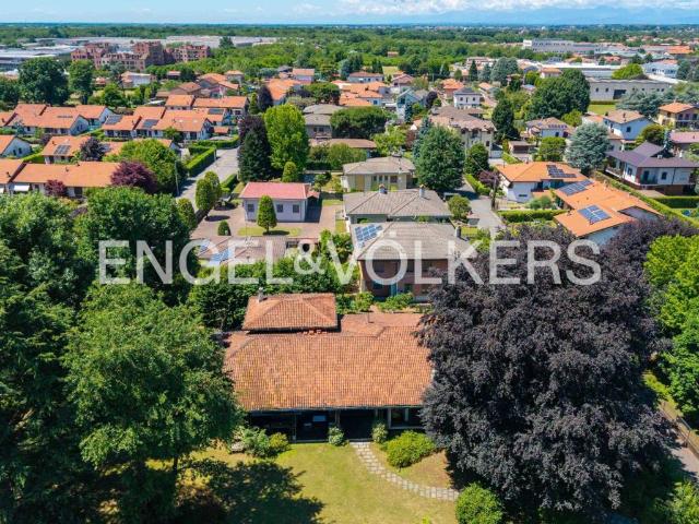 Villa in vendita a Fagnano Olona VA