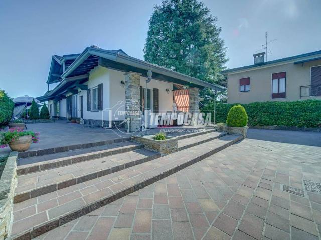 Villa in vendita a Fagnano Olona VA