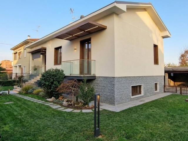 Villa in vendita a Fagnano Olona VA