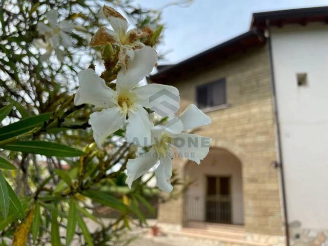 Villa in vendita a Faicchio BN