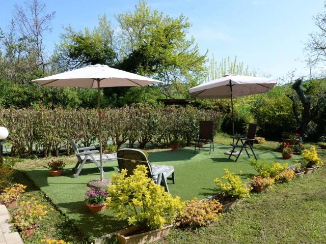 Villa in vendita a Falconara Marittima AN