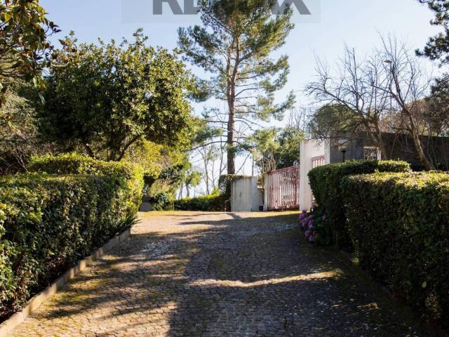 Villa in vendita a Falconara Marittima AN