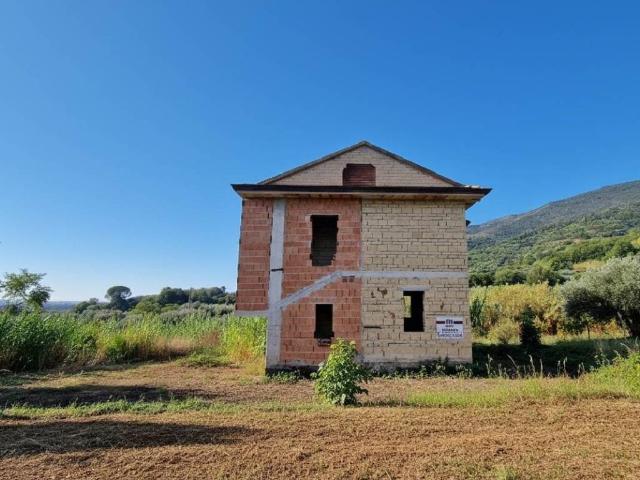 Villa in vendita a Falciano del Massico CE