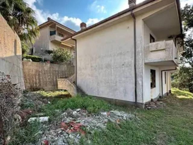 Villa in vendita a Falerna CZ
