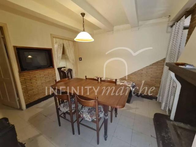 Villa in vendita a Falerone FM