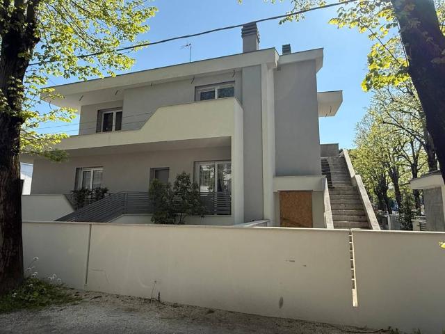 Villa in vendita a Fano PU