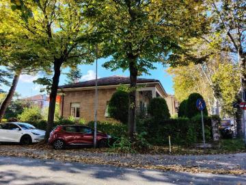 Villa in vendita a Fano PU