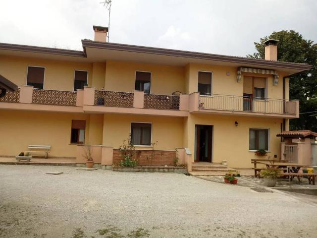 Villa in vendita a Fanna PN