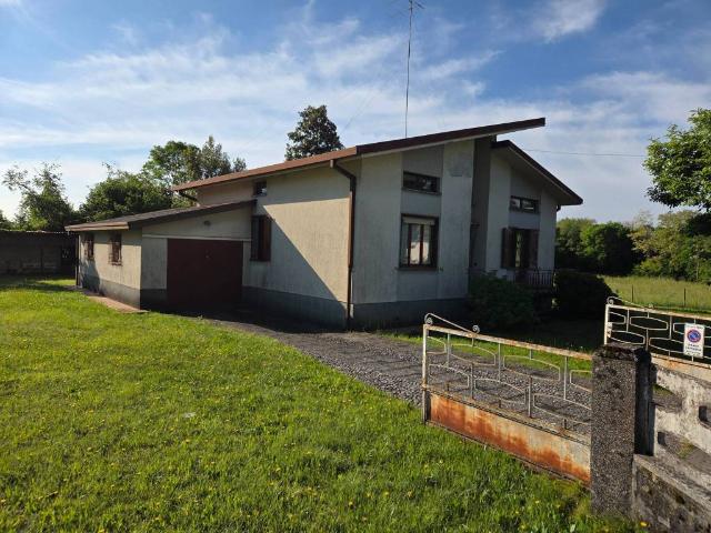Villa in vendita a Fanna PN