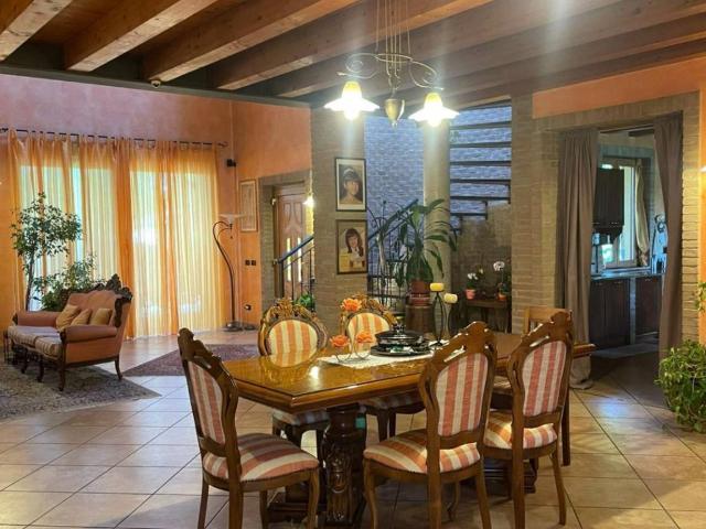 Villa in vendita a Fara Gera d'Adda BG