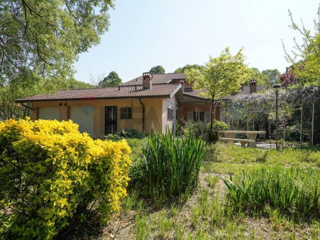 Villa in vendita a Fara Gera d'Adda BG