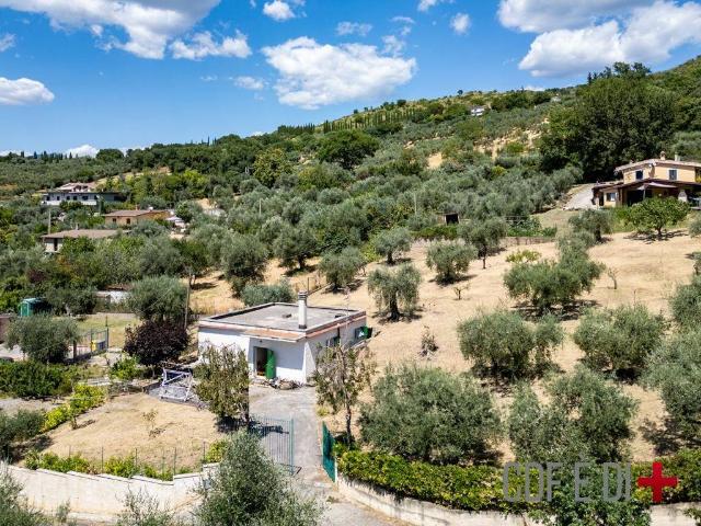Villa in vendita a Fara in Sabina RI
